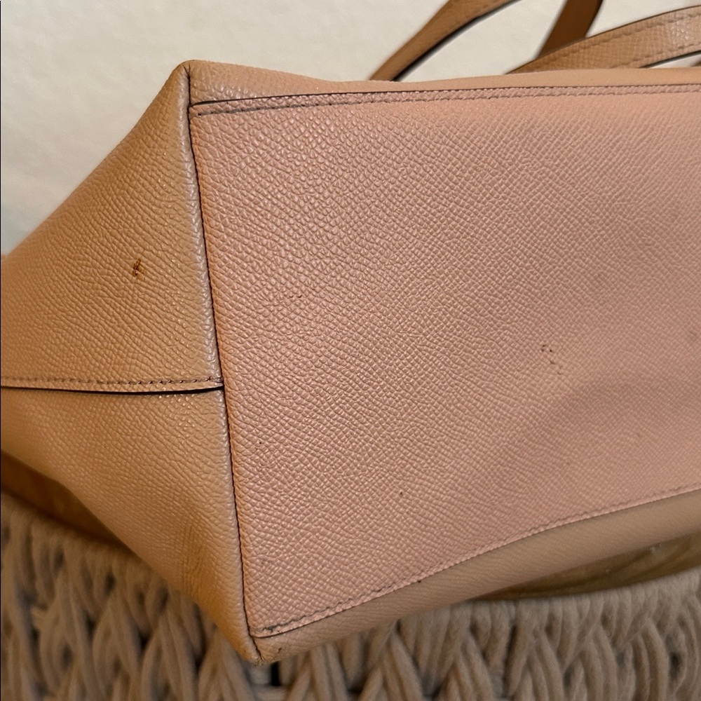 Coach Tan Leather Tote Minimalist Design - Picture 14 of 14